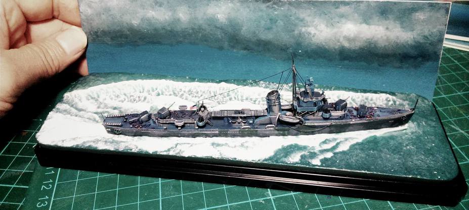 DD 412 Hammann on A tidal wave Small 4