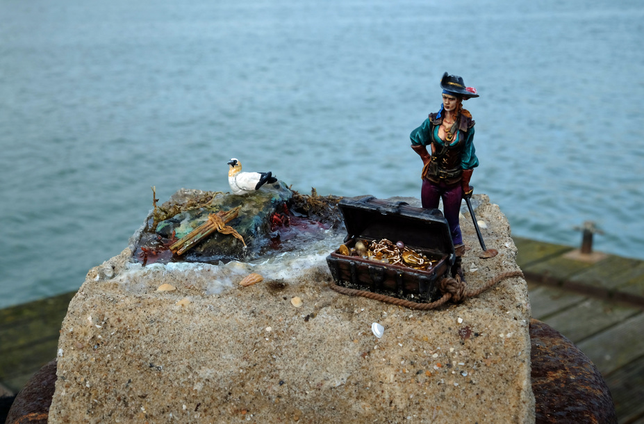 Anne Bonny - The Beauty and the Booty Small 7