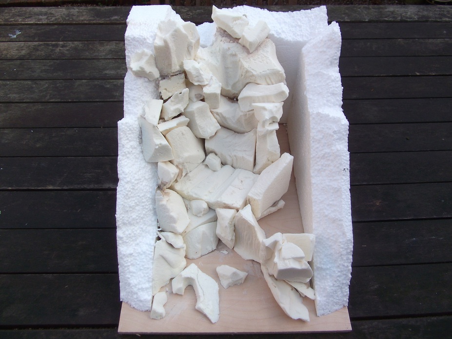 1:76 WATERFALL (APPROXIMATELY) Small 3
