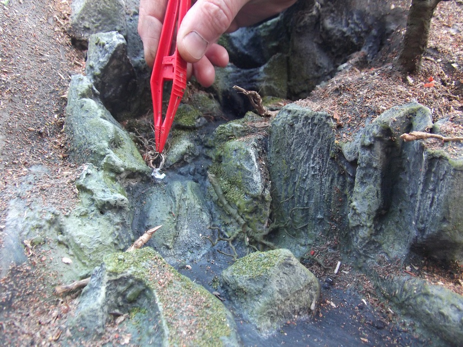 1:76 WATERFALL (APPROXIMATELY) Small 9