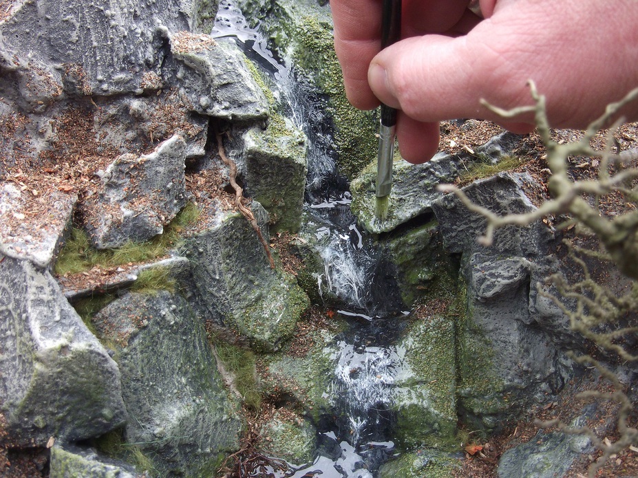 1:76 WATERFALL (APPROXIMATELY) Small 14