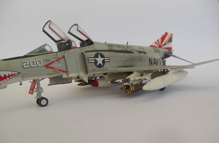 F-4B VF-111 SUNDOWNERS  Small 4