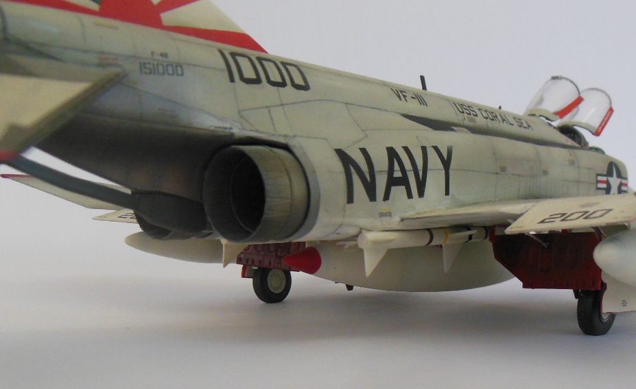 F-4B VF-111 SUNDOWNERS  Small 6