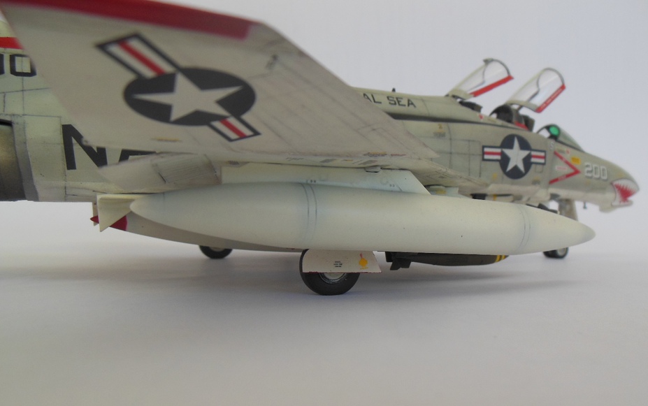 F-4B VF-111 SUNDOWNERS  Small 10