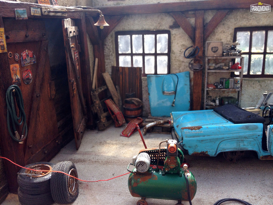 BarnGarage Diorama Ford Thunderbird 1955 Small 8