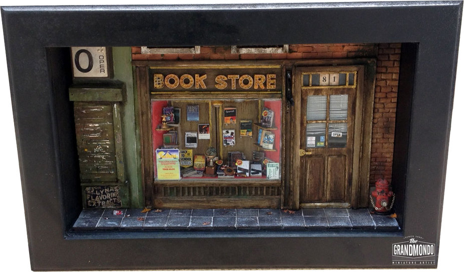 Vespa Piaggio & Bookstore Small 3