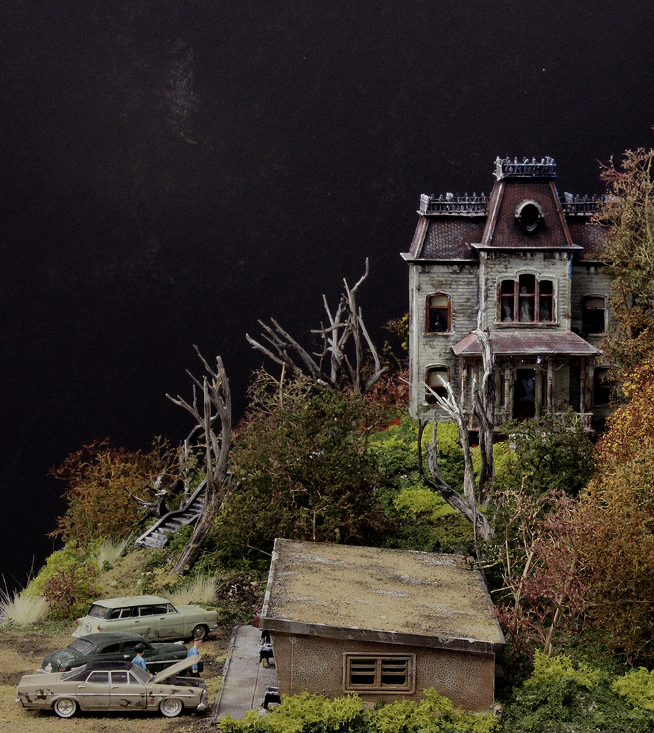 Bates Motel Diorama Small 3