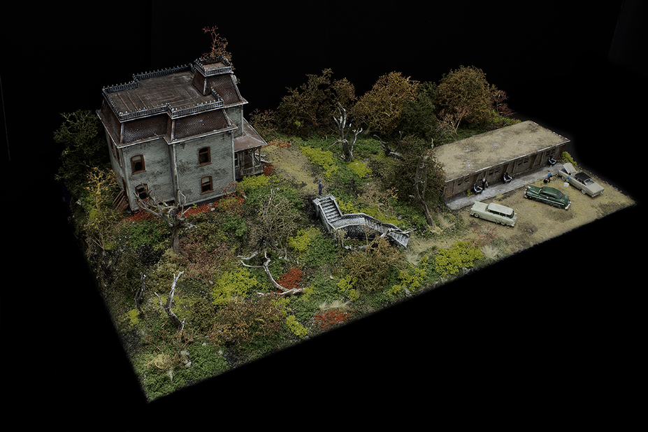 Bates Motel Diorama Small 5