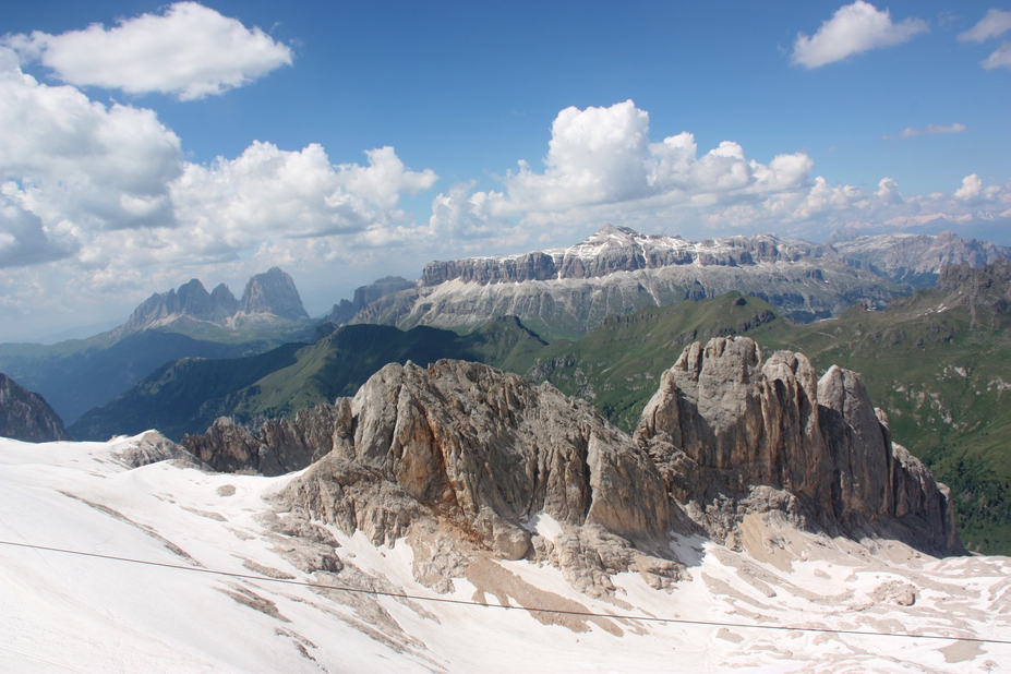distand dolomits mountain