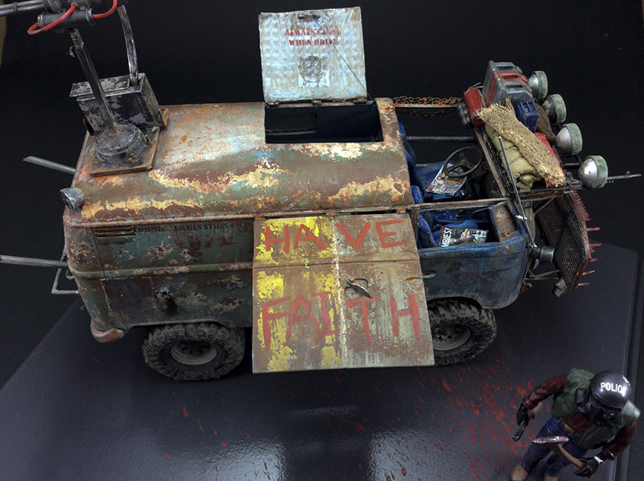 1/24 Volkswagen Van - Zombie Extermination Machine. Small 11