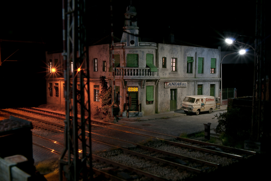Level crossing Penyuelas title=