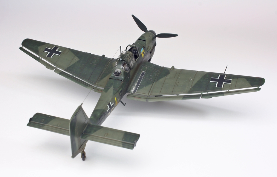 Junkers Ju 87 B-2 Small 4